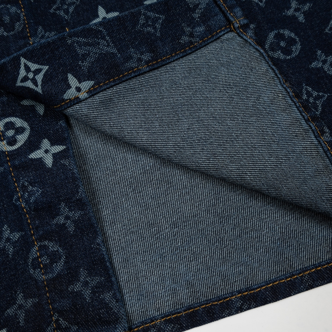 Ensemble Short Monogram