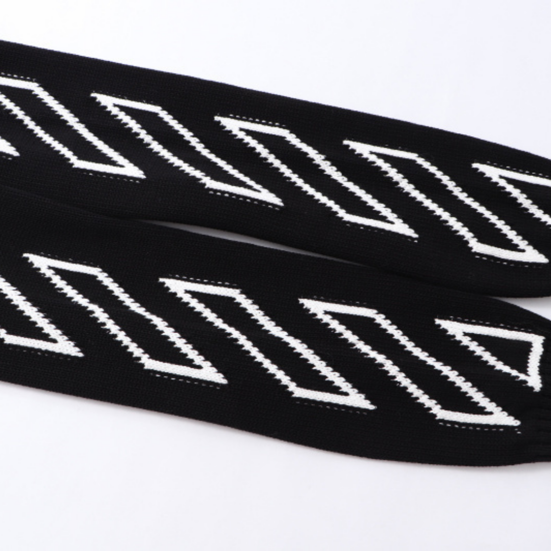 Pull Off-W Monogram