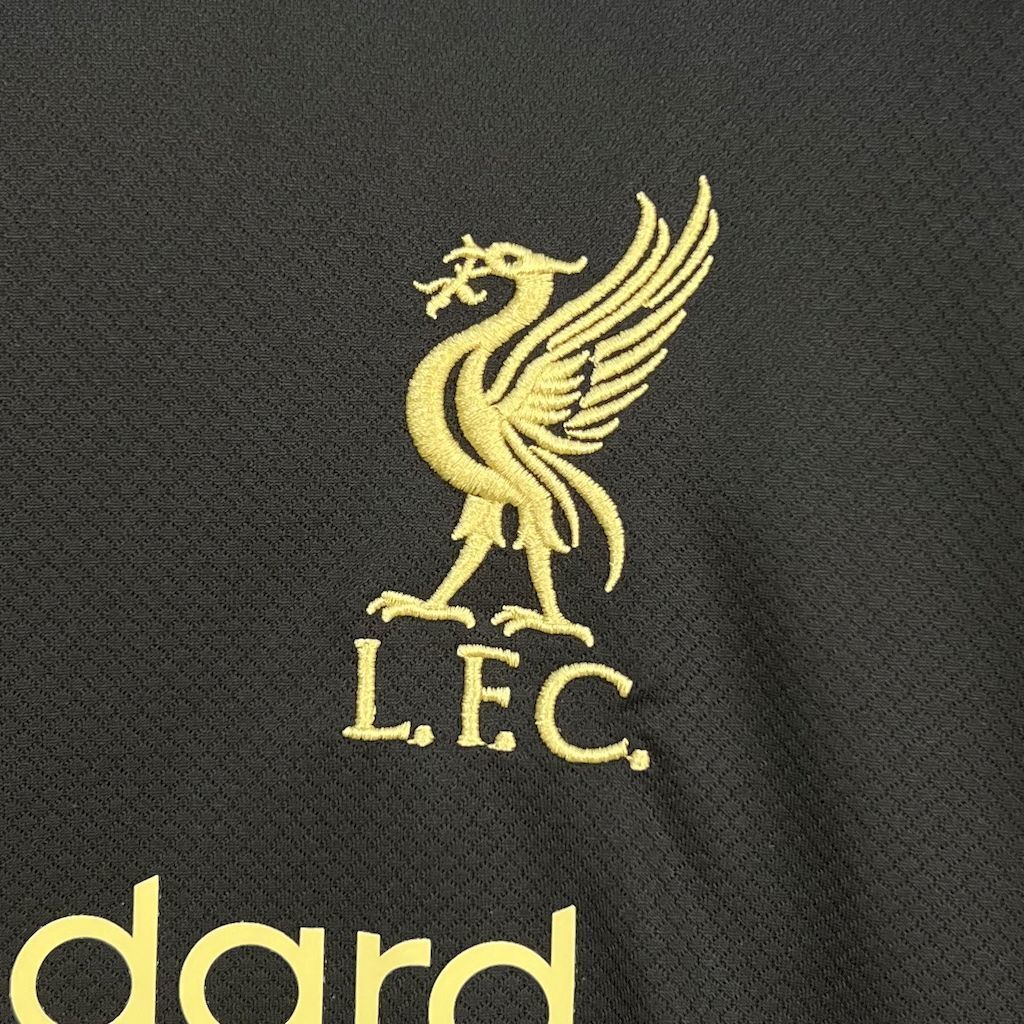 Maillot Liverpool Dark Majesty Limited