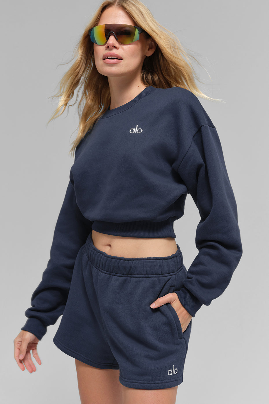 Crewneck Short Accolade Sweater