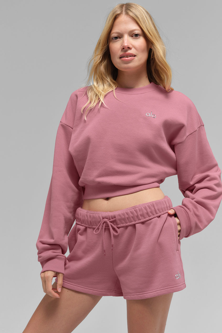 Crewneck Short Accolade Sweater