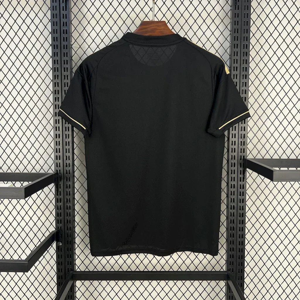 Maillot Liverpool Dark Majesty Limited