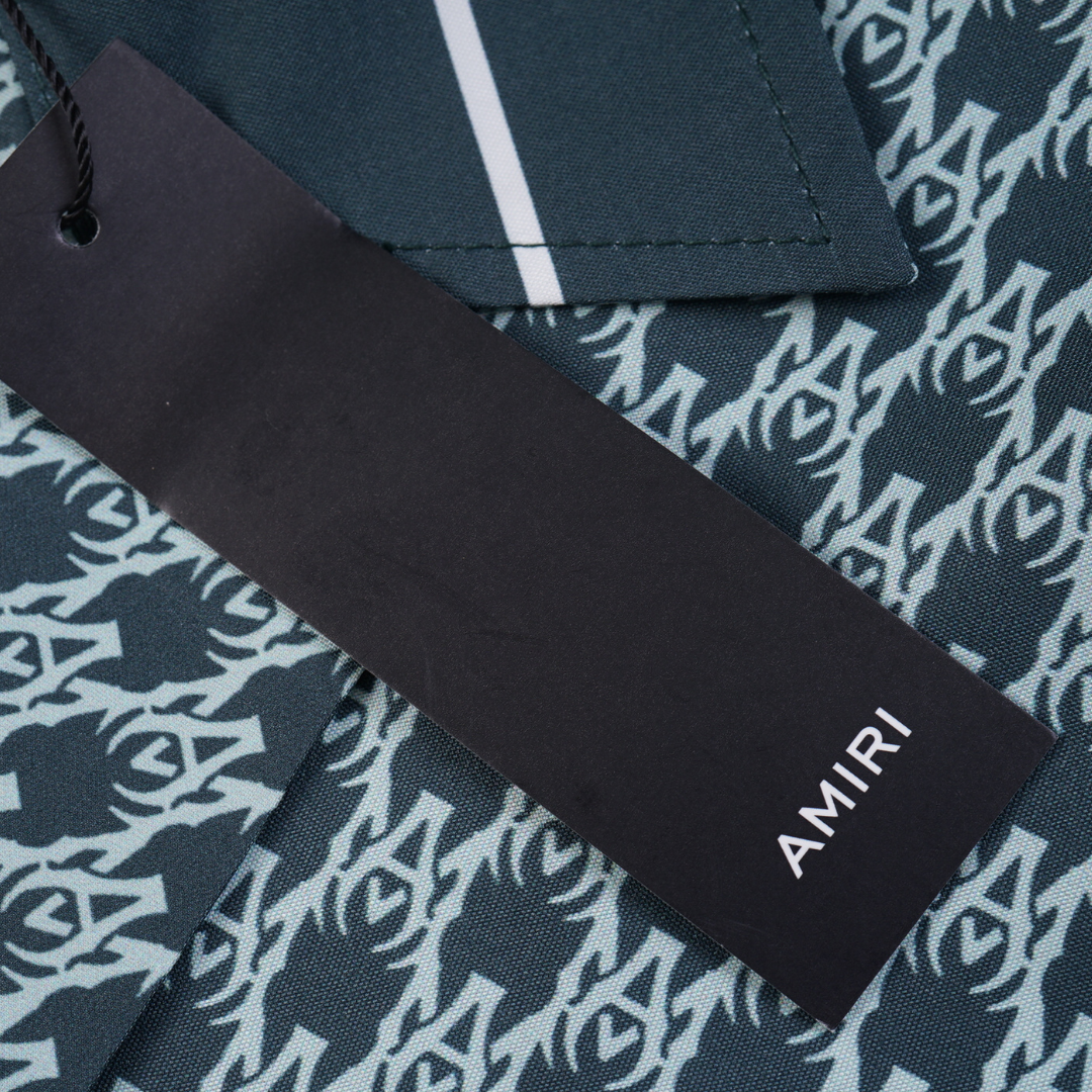 Ensemble Short Amr Staggard Silk