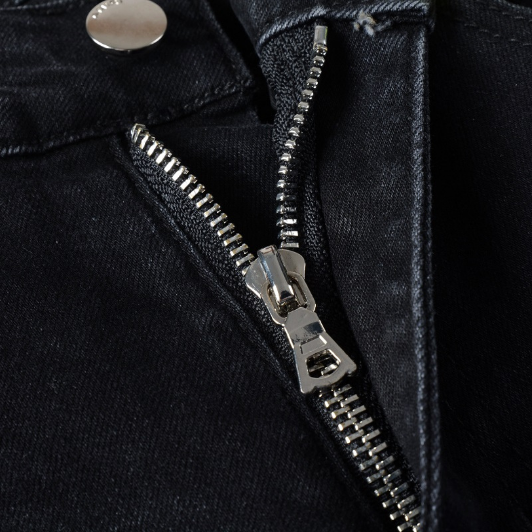 Jean Amr Noir Bones