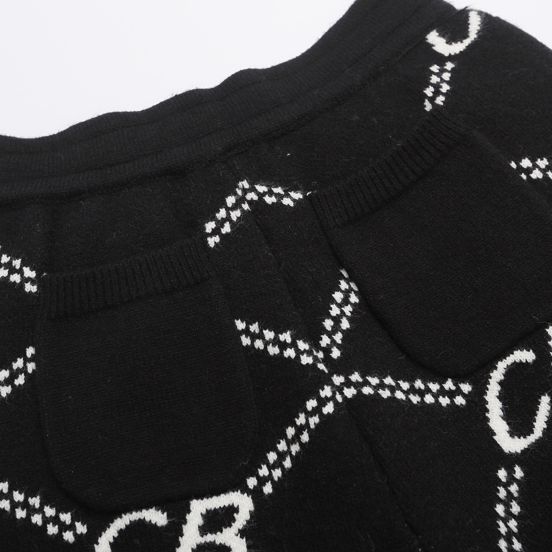 Short CB Monogram