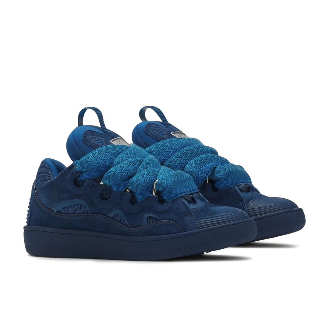 Curb Bleu