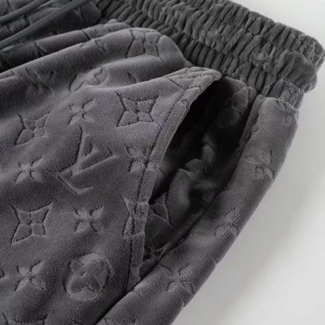 Short Lv Monogram