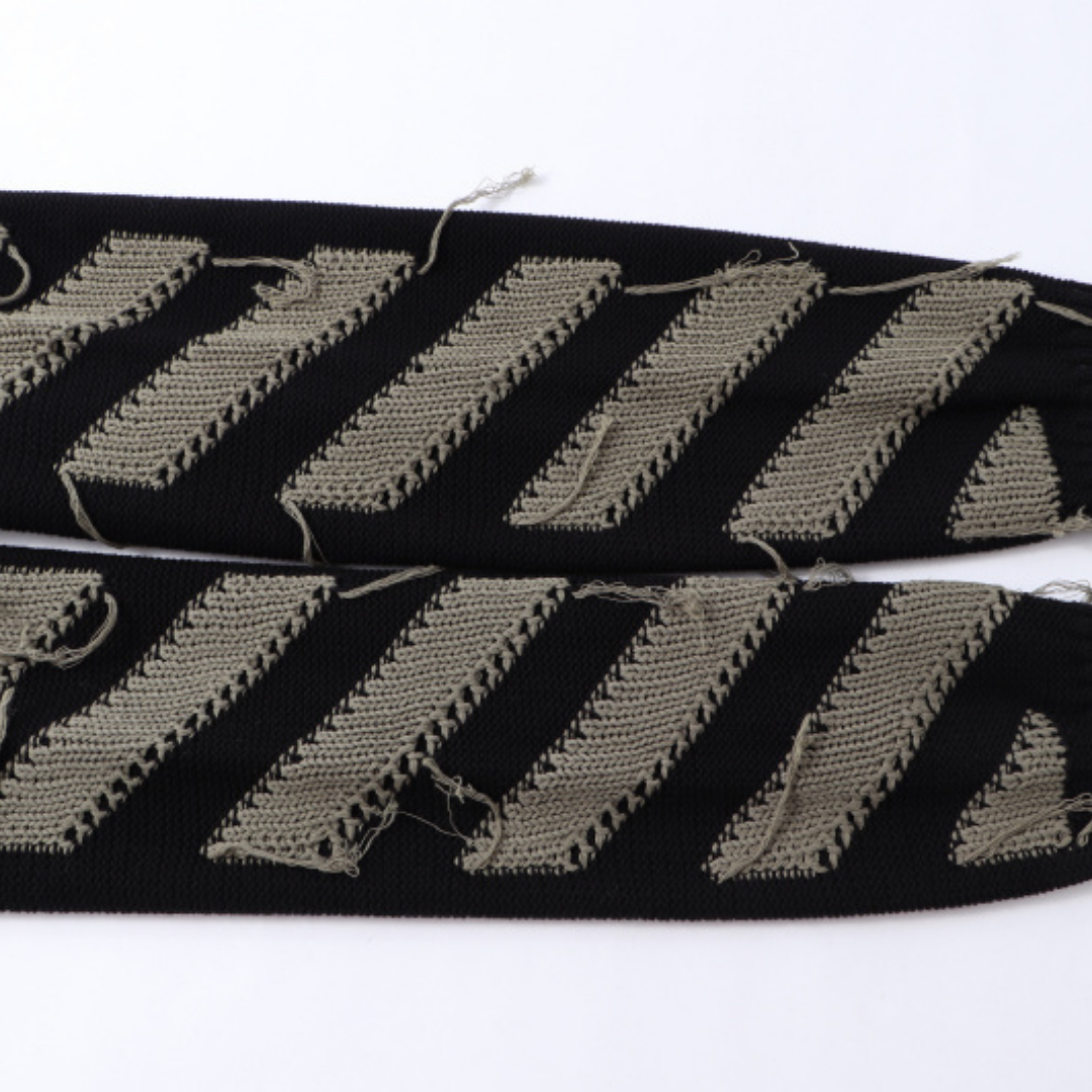 Pull Off-W Monogram