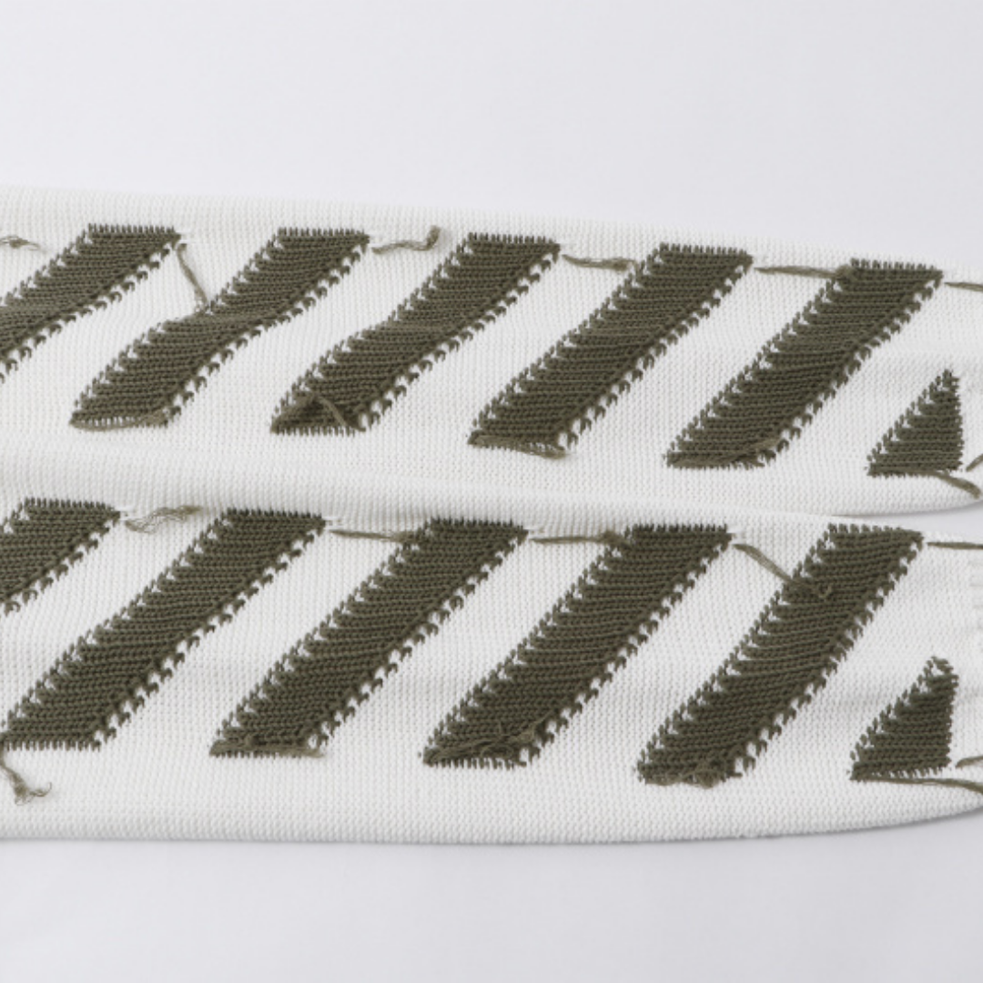 Pull Off-W Monogram