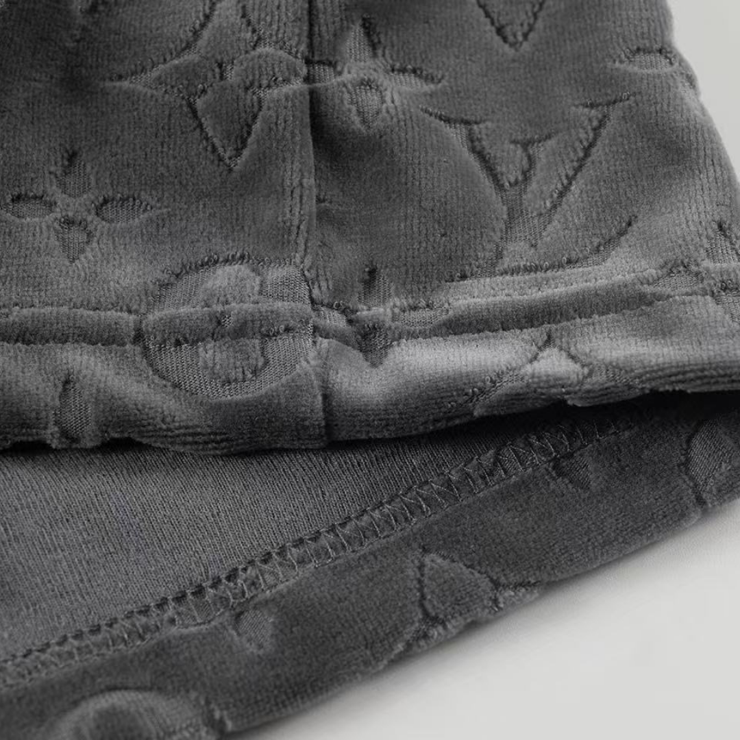 Short Lv Monogram