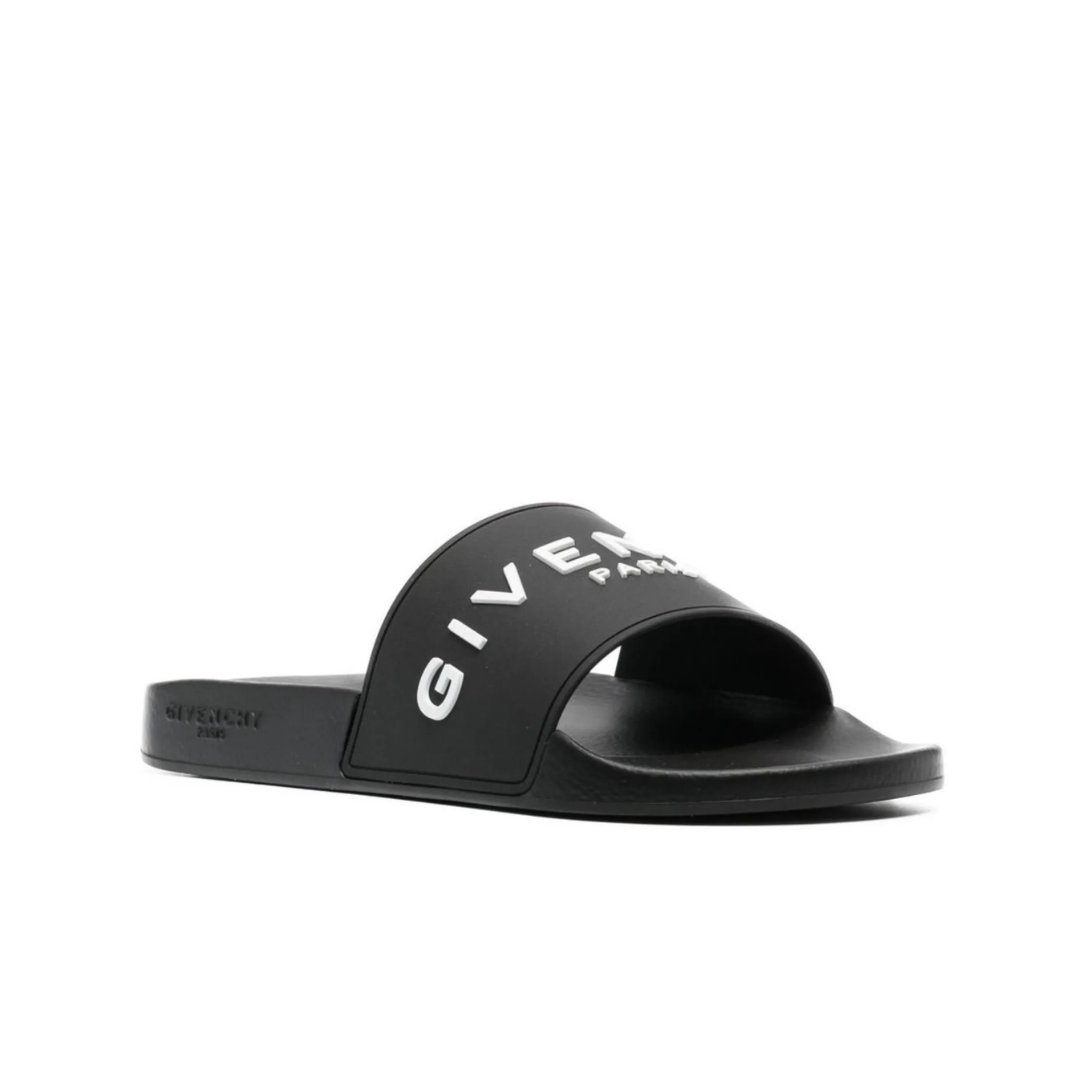 Claquettes Monochromatic