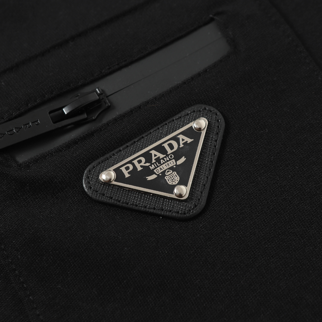T-Shirt Monogram Pocket Badge