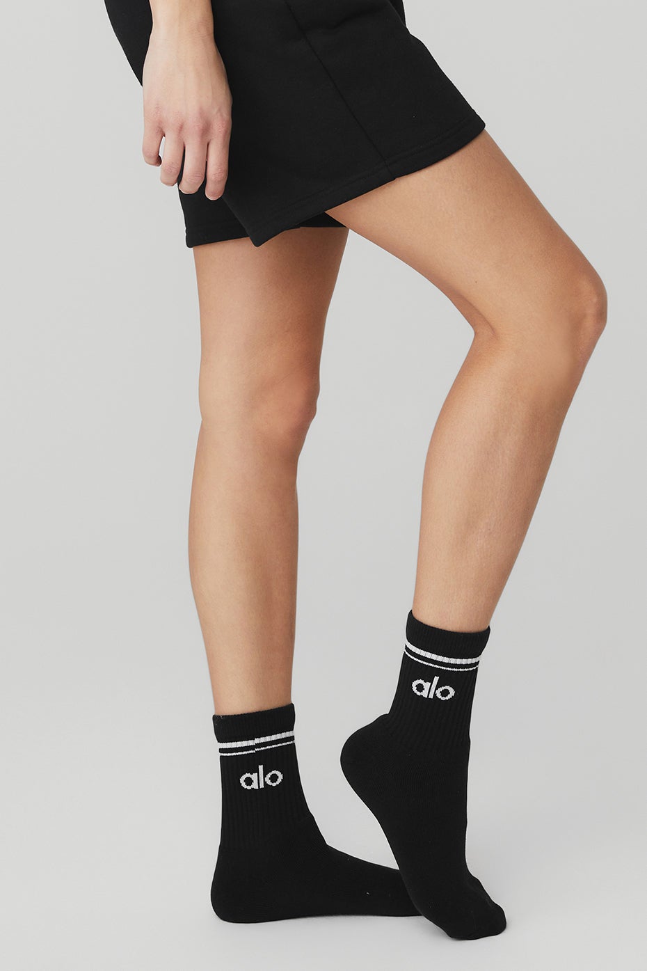 Retro Crew Unisex Black / White Socks