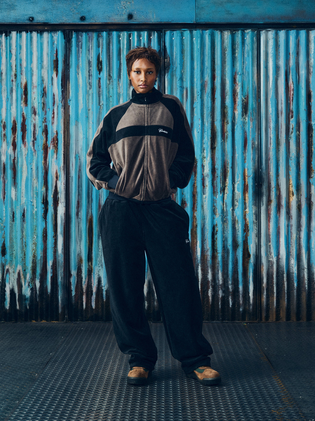 Corteiz Pista Velour Track Jacket - Black/Brown