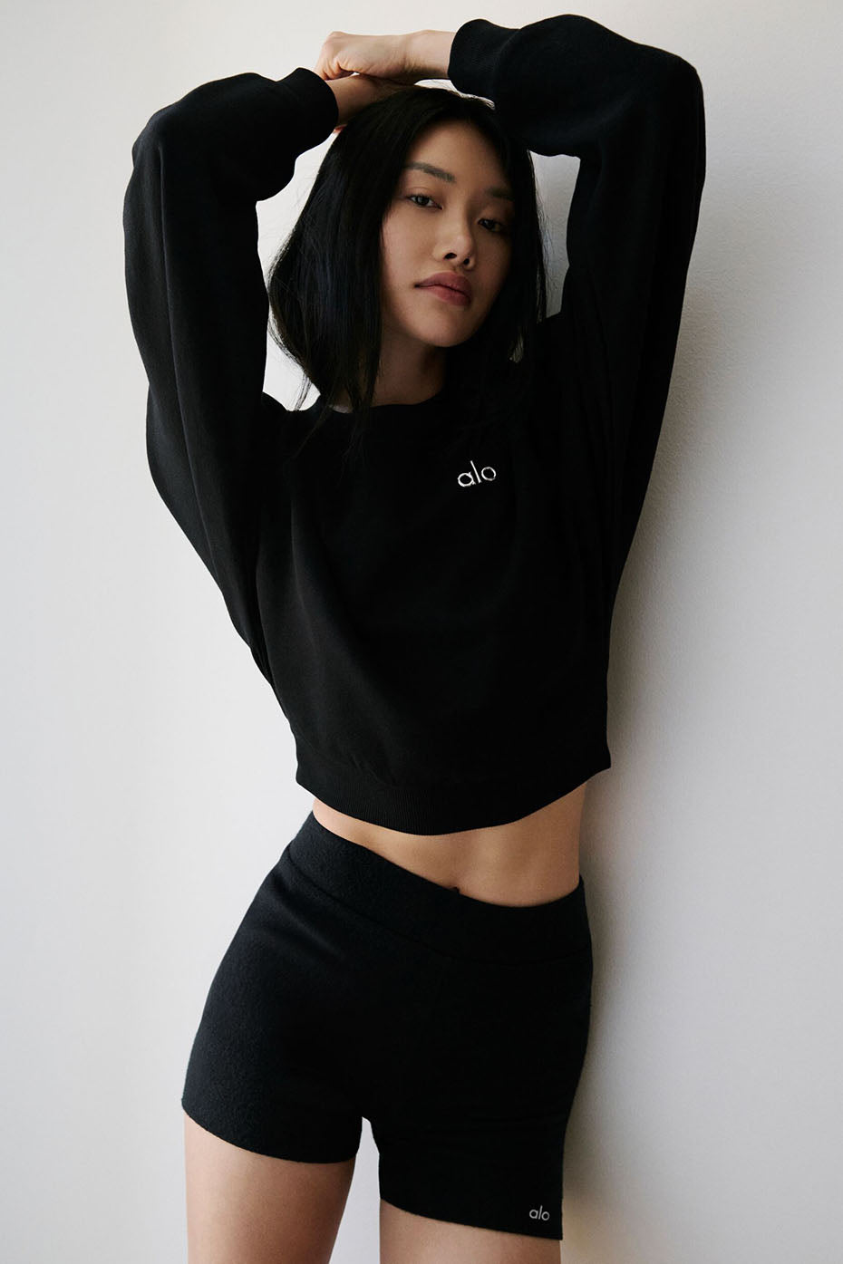 Crewneck Short Accolade Sweater