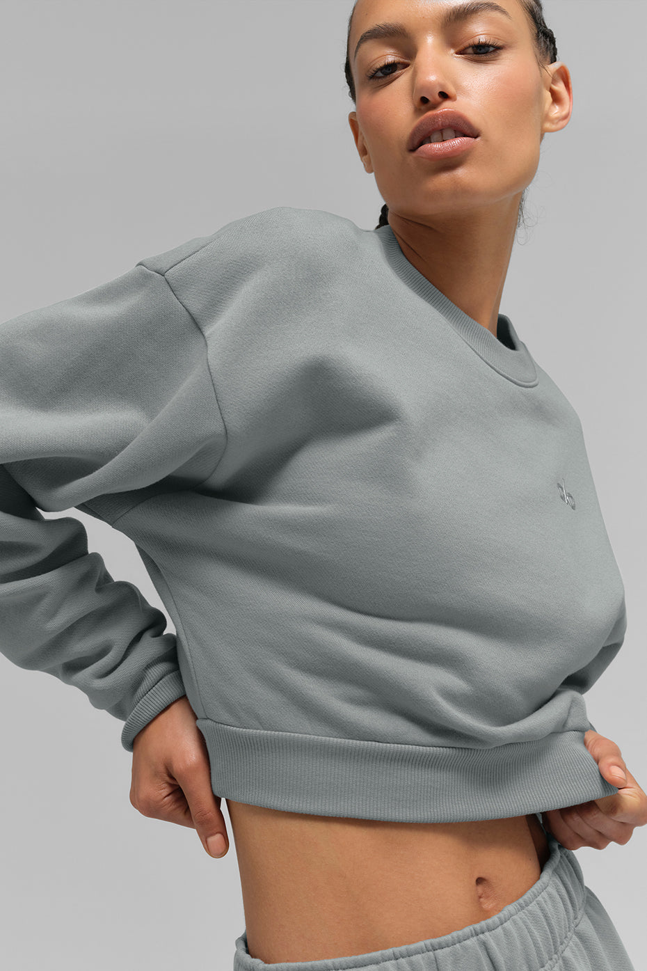 Crewneck Short Accolade Sweater