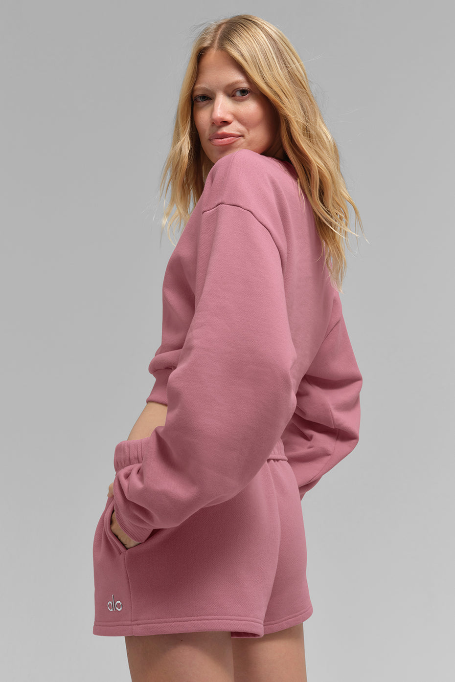 Crewneck Short Accolade Sweater